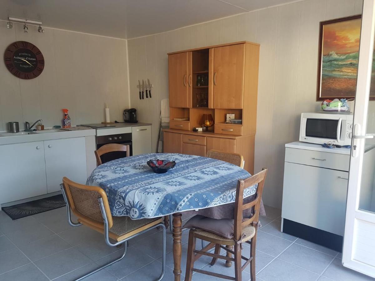 Charmante Maisonnette 2 Personnes Avec Wifi Surgères Kültér fotó