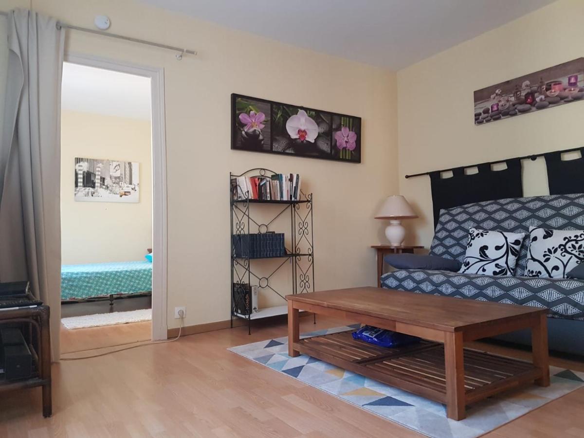Charmante Maisonnette 2 Personnes Avec Wifi Surgères Kültér fotó